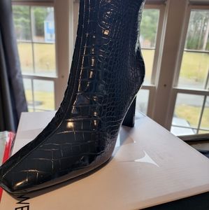 Nine West boots, 9.5, black croc